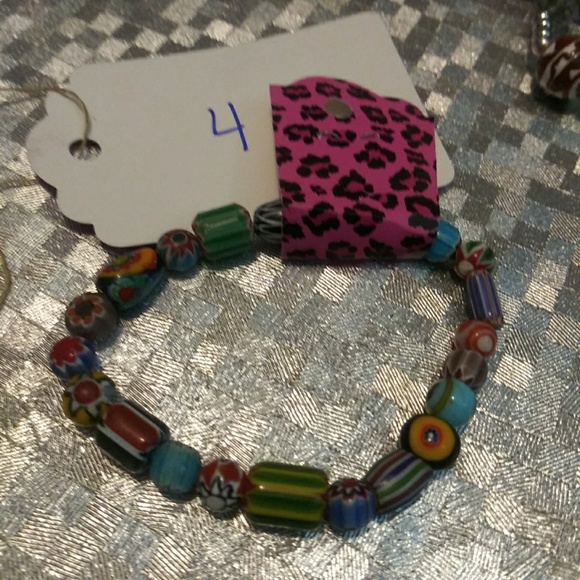 Bracelets - Picture 5 of 8